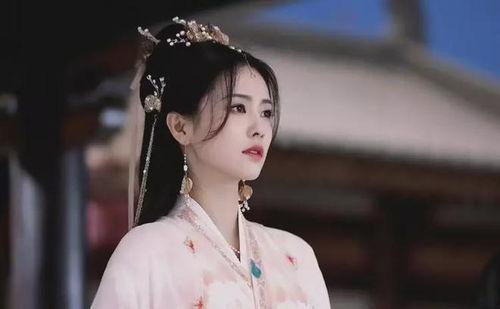 白鹿娱乐圈吃瓜直播,揭秘明星幕后故事，直播带你吃瓜不停歇  第1张