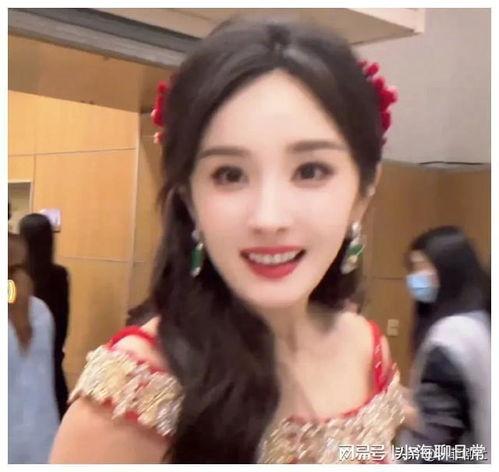 娱乐圈吃瓜爆料小刀,揭秘明星幕后真相,吃瓜爆料一网打尽! 第3张 娱乐圈吃瓜爆料小刀,揭秘明星幕后真相,吃瓜爆料一网打尽! 第3张